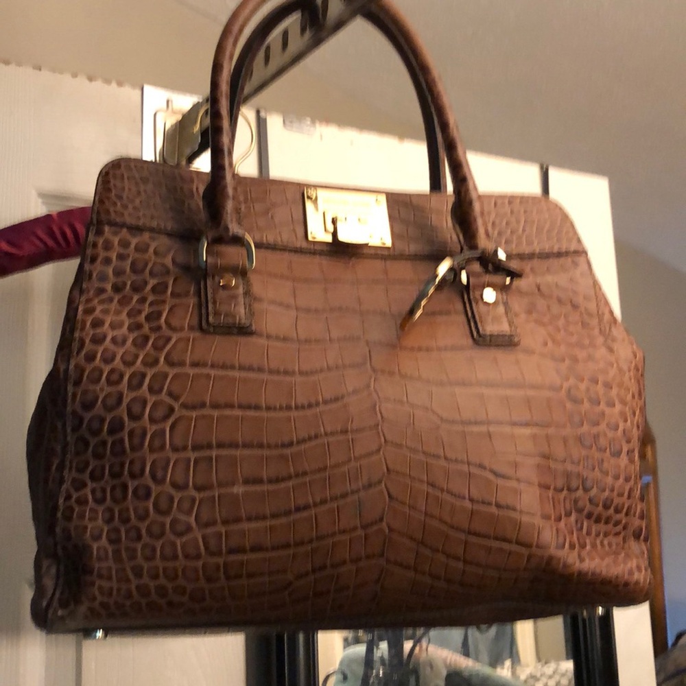 Michael Kors large Astrid handbag in walnut Rolled handles Crossbody strap - Picture 6 of 16